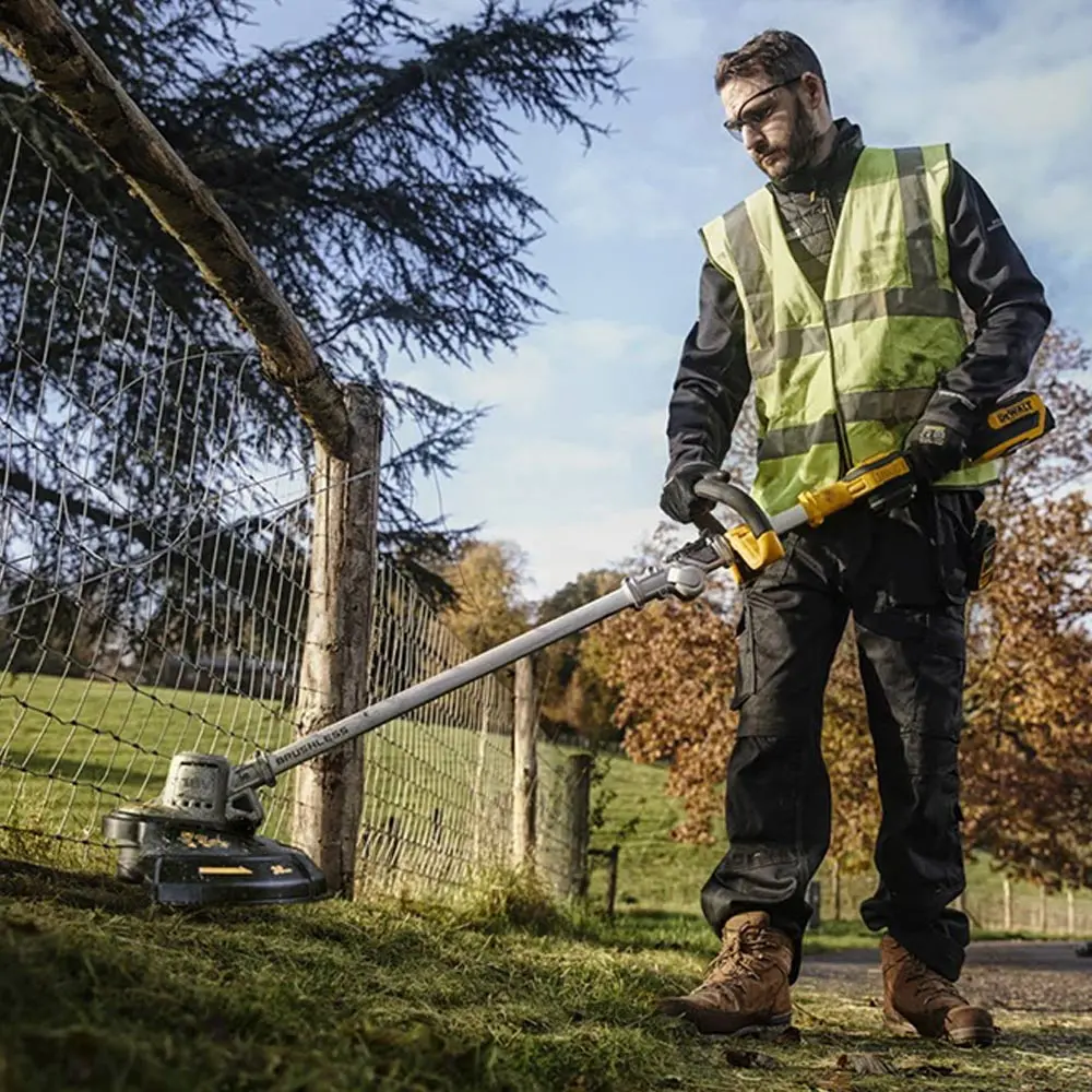 DEWALT 18V XR Brushless 36cm (14") Line Trimmer Skin DCMST561N-XE