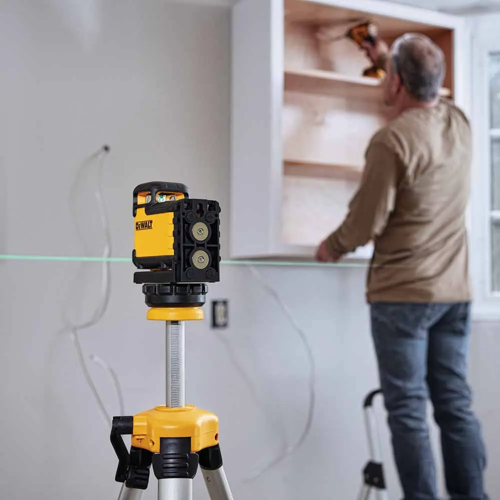 DEWALT 360 Degree Green Beam Cross Line Laser DW03601CG-XJ