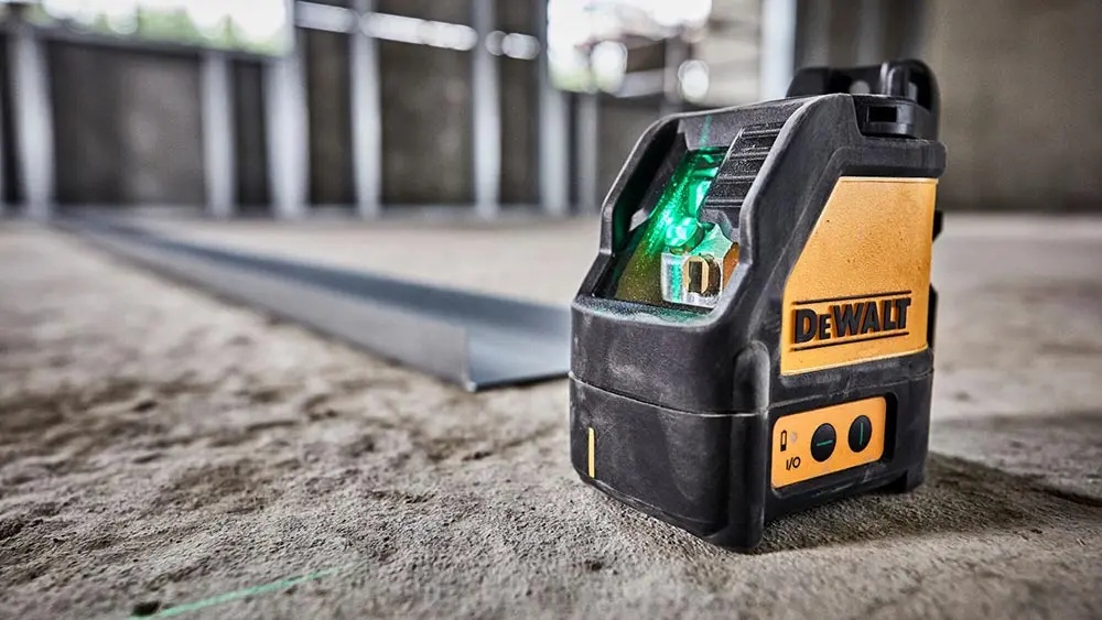 DEWALT Green Beam Cross Line Laser Level DW088CG-XJ