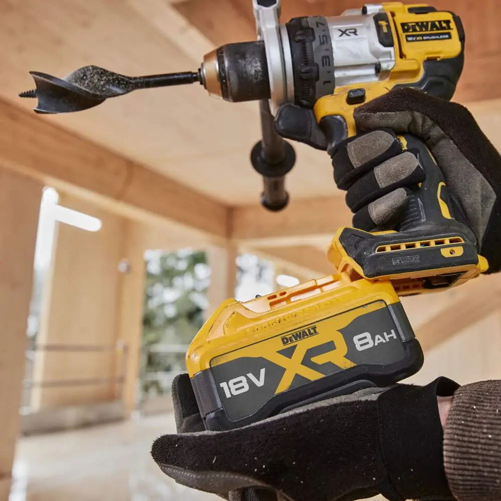 DEWALT 18V XR 8.0Ah Lithium-Ion Battery DCB1880-XJ