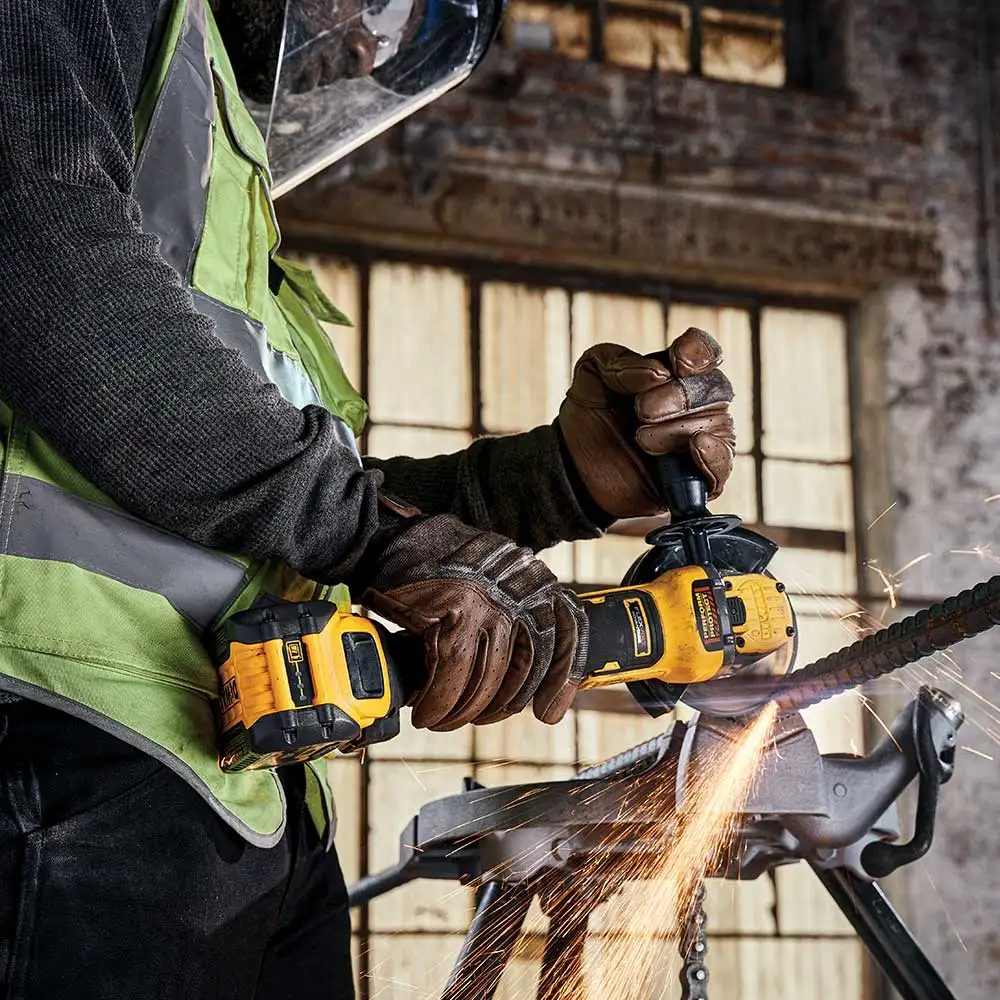 DEWALT 18V Brushless 1 x 6.0AH 125mm Angle Grinder Kit DCG416T1-XE