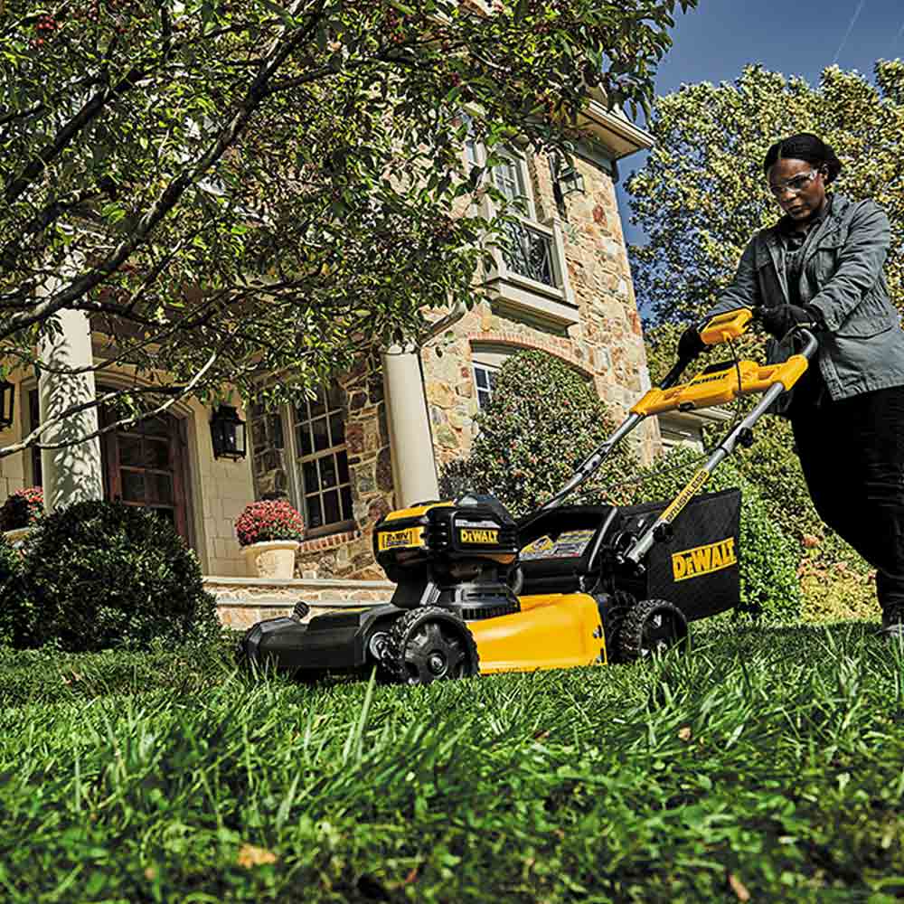 DEWALT 36V (18Vx2) Brushless 540mm Lawn Mower Skin DCMWSP564N-XE