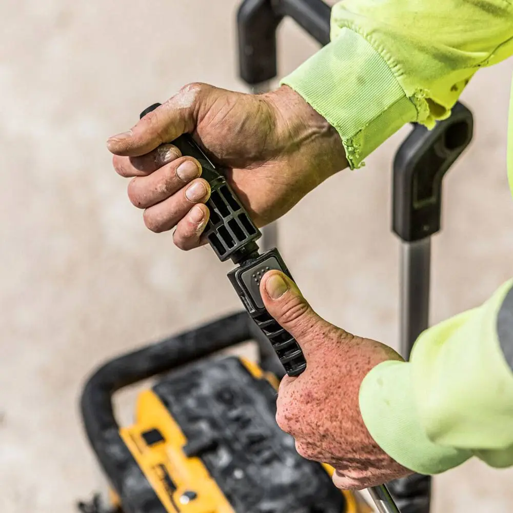 DEWALT 2 x 18V XR Brushless 1600PSI Pressure Washer Skin DCMPW1600N-XE