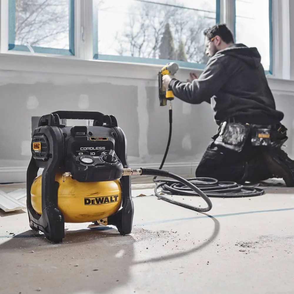 DEWALT 18V XR Brushless 140PSI Air Compressor Skin DCC1018N-XJ