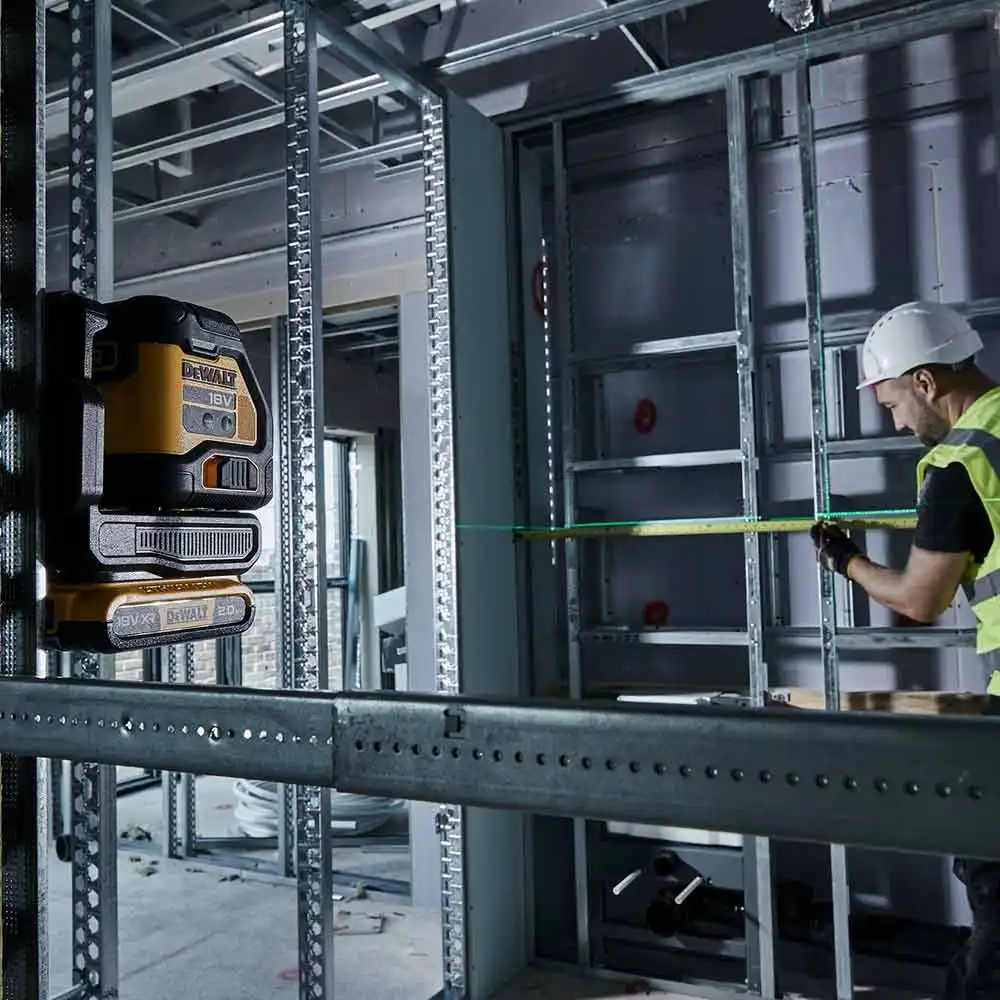 DEWALT 18V XR Compact Green Cross Line Laser Kit DCLE34021D1-XE