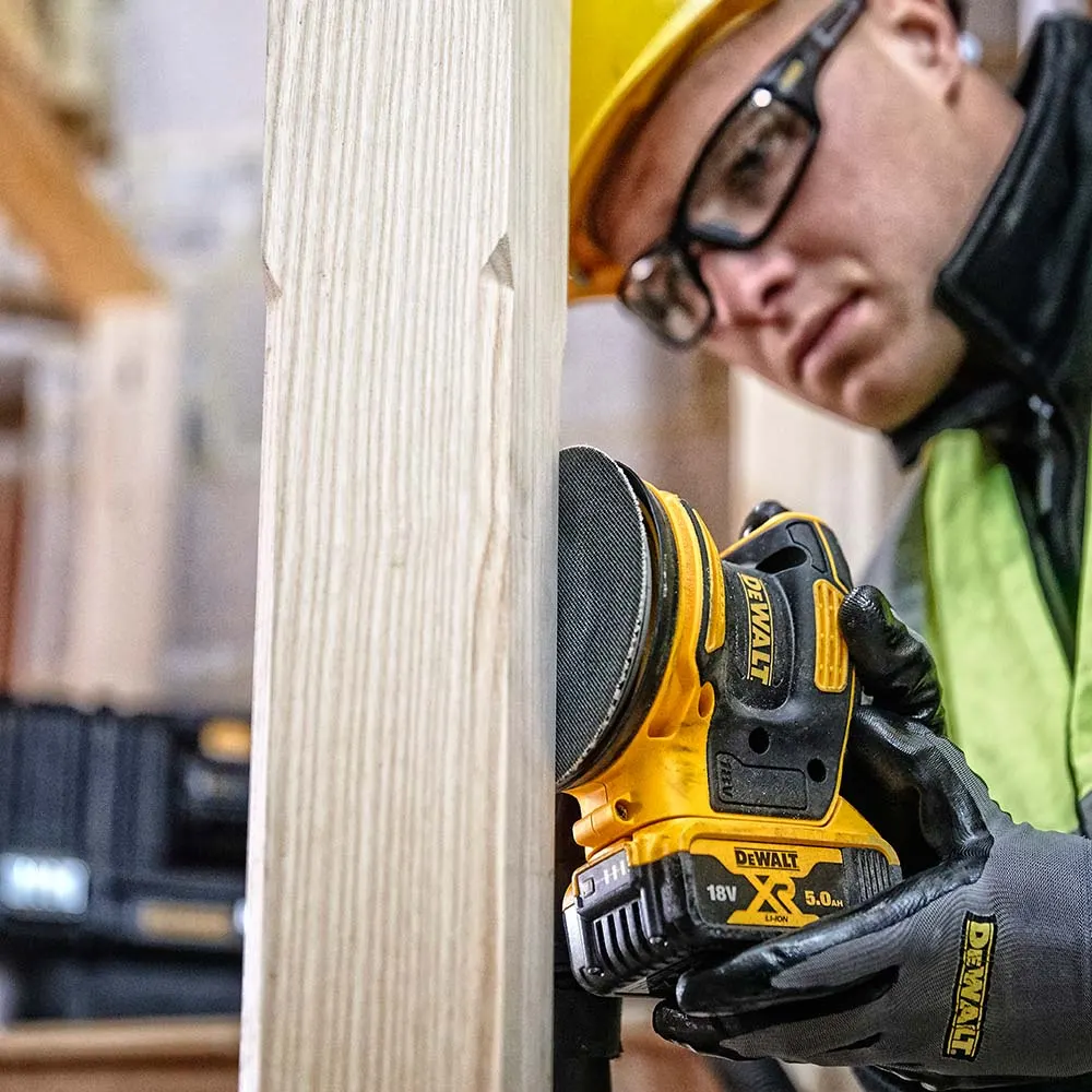 DEWALT 18V XR Brushless 125mm Random Orbital Sander Skin DCW210N-XJ