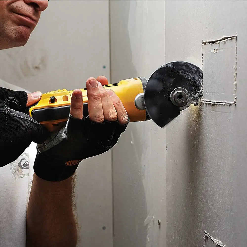 DEWALT 18V XR Brushless 2 x 4.0Ah Oscillating Multi Tool Kit DCS355M2-XE