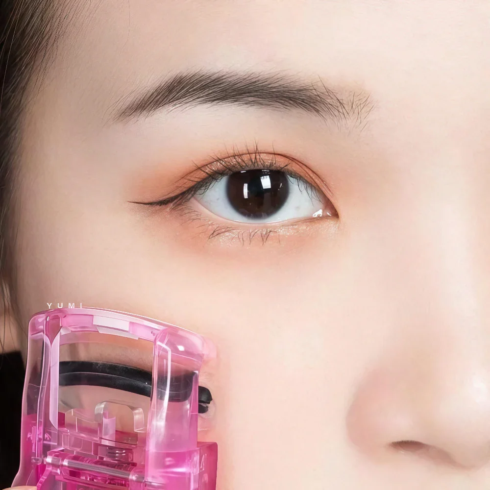 KAI Portable Eyelash Curler