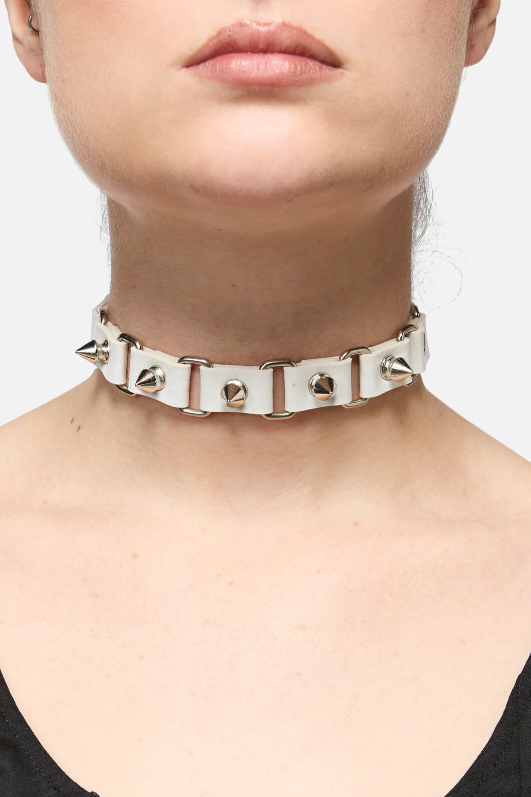 White Link Spike Choker