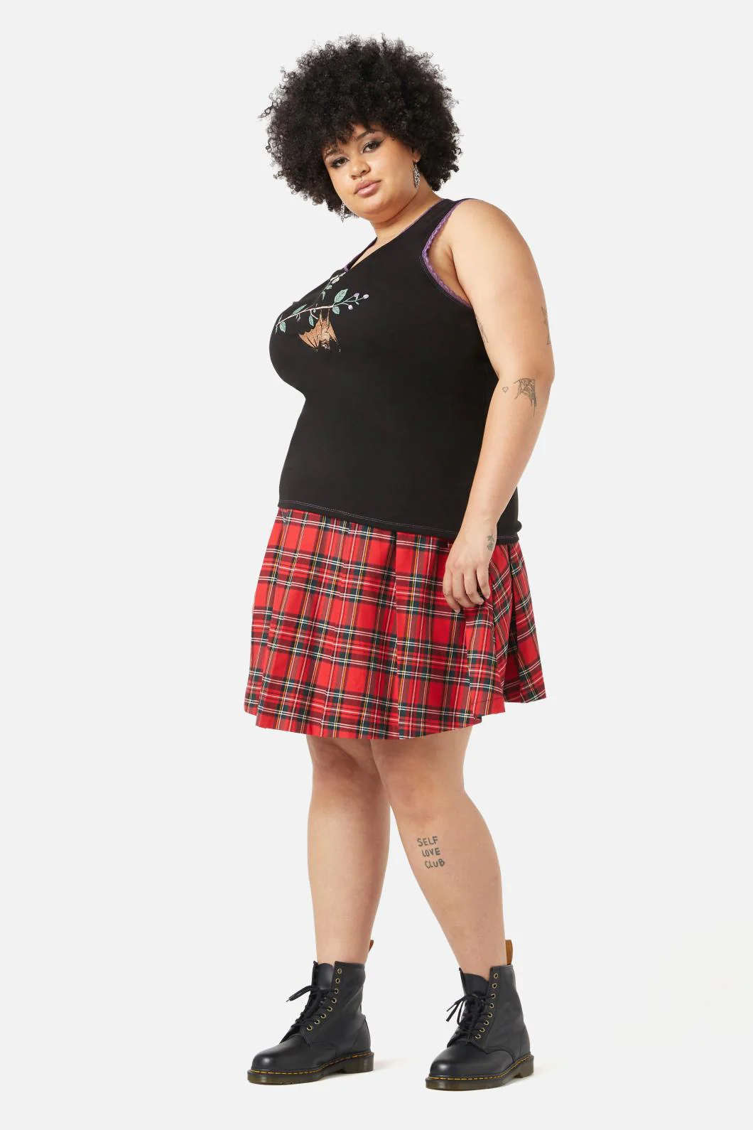 Curve Old World Embroidered Tank