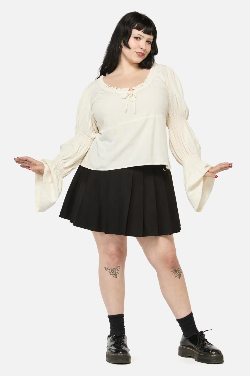 Curve Puppet Show LS Top