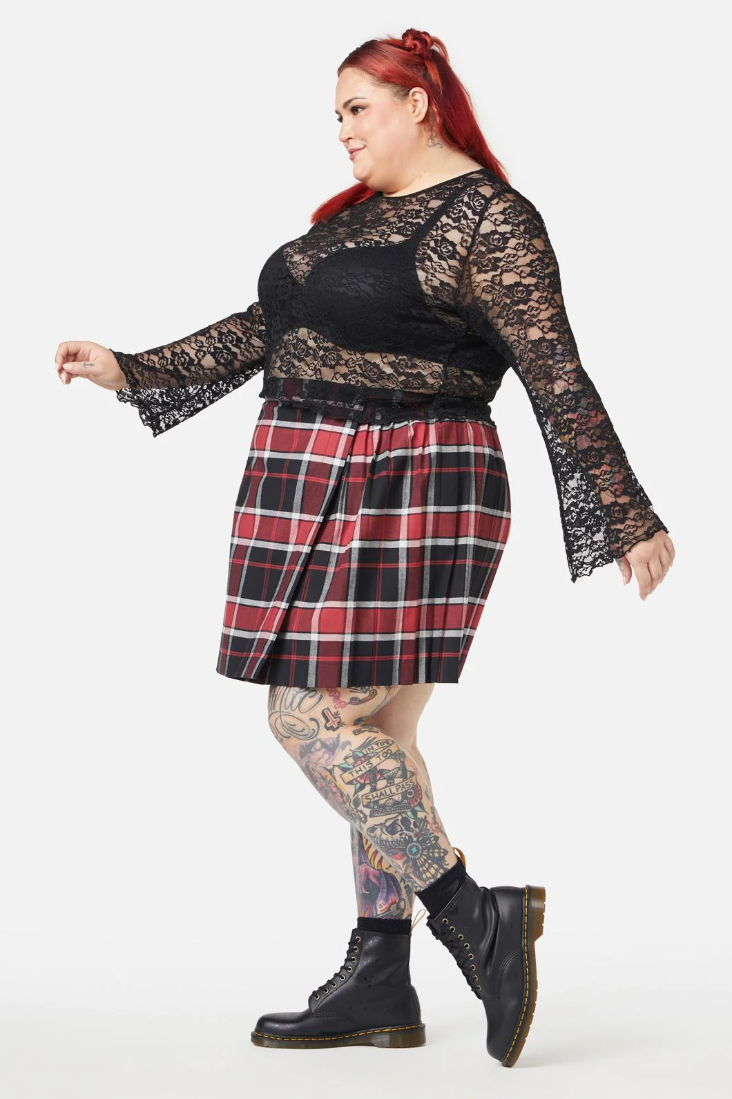 Curve Lace Flare Sleeve Top