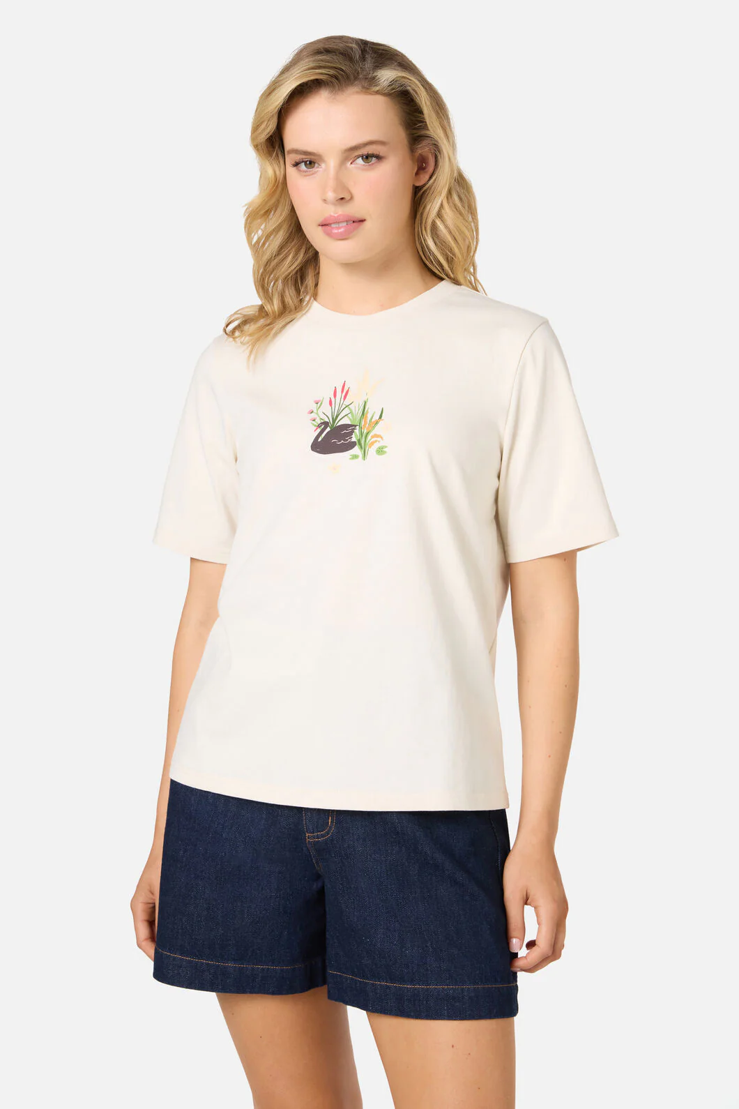 Pretty Swan Tee