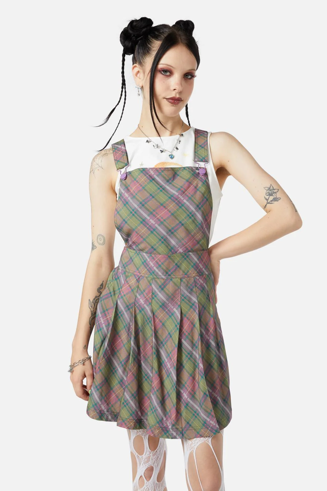 Lola Pinafore