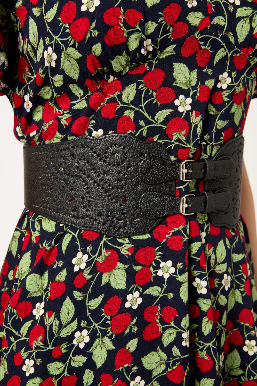 Cut Out Waist Belt