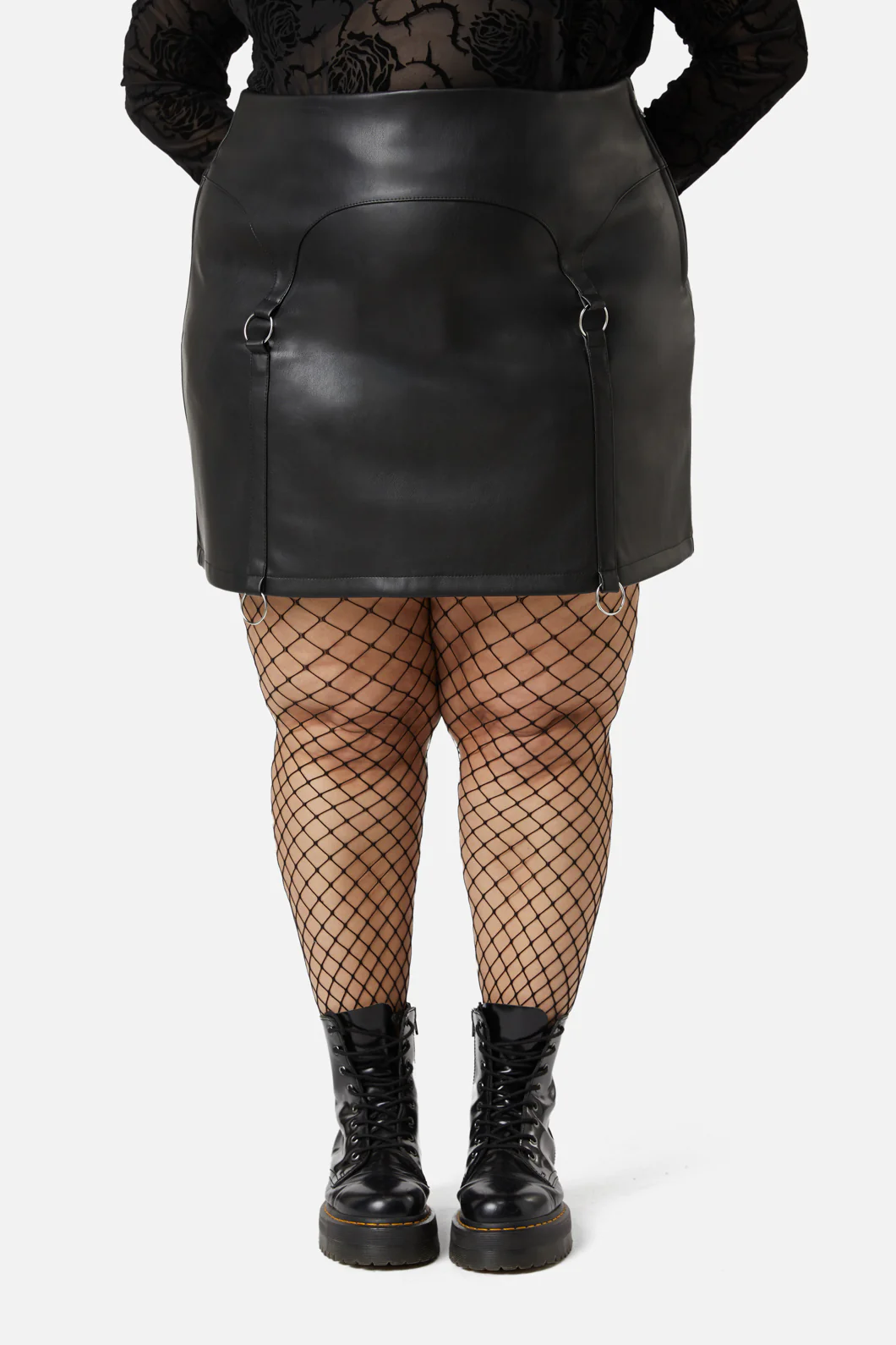 Curve Guarded Pu Skirt