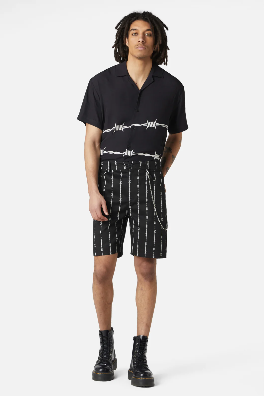 Barbed Wire Chain Short