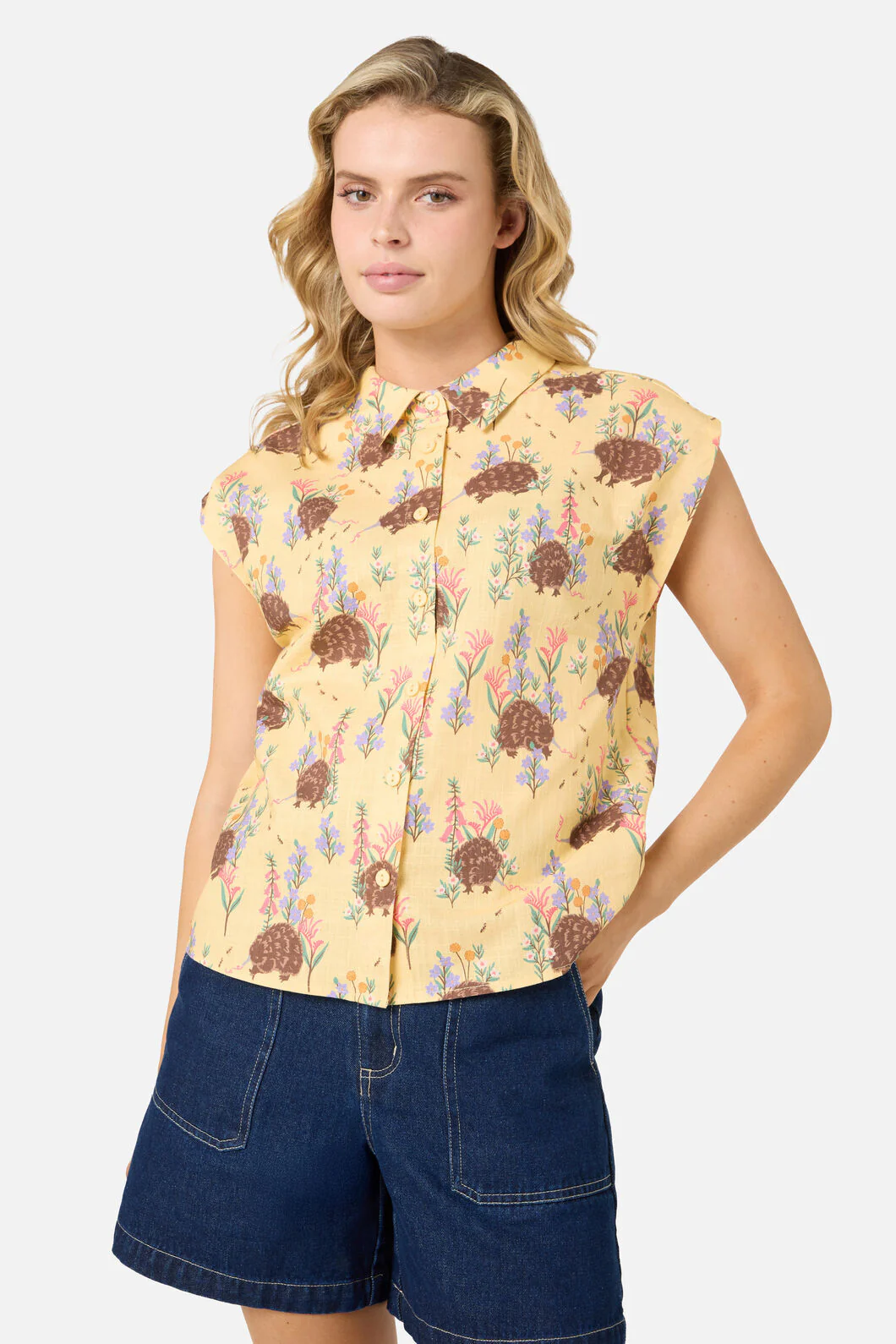 Echidna Sleeveless Shirt