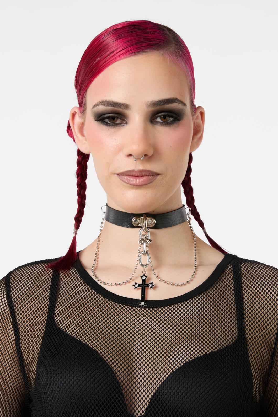 Drop Cross Choker