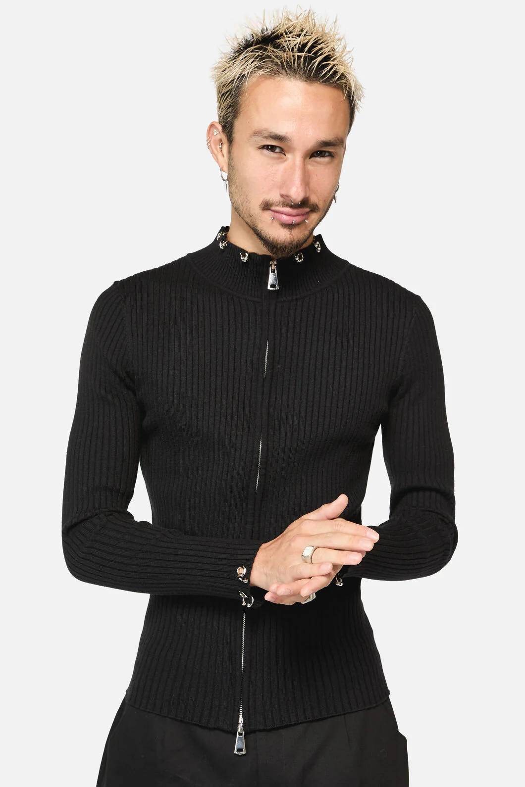 Wahn Piericng Knit Cardi