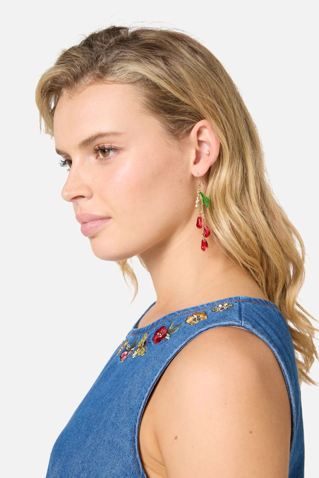 Pomegranate Seed & Daisy Earrings