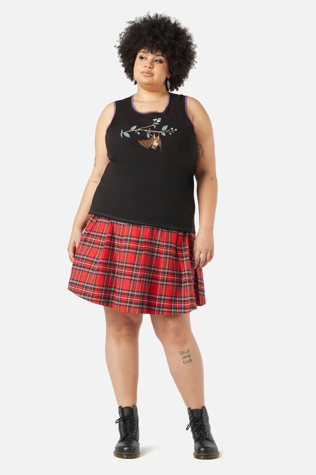 Curve Old World Embroidered Tank