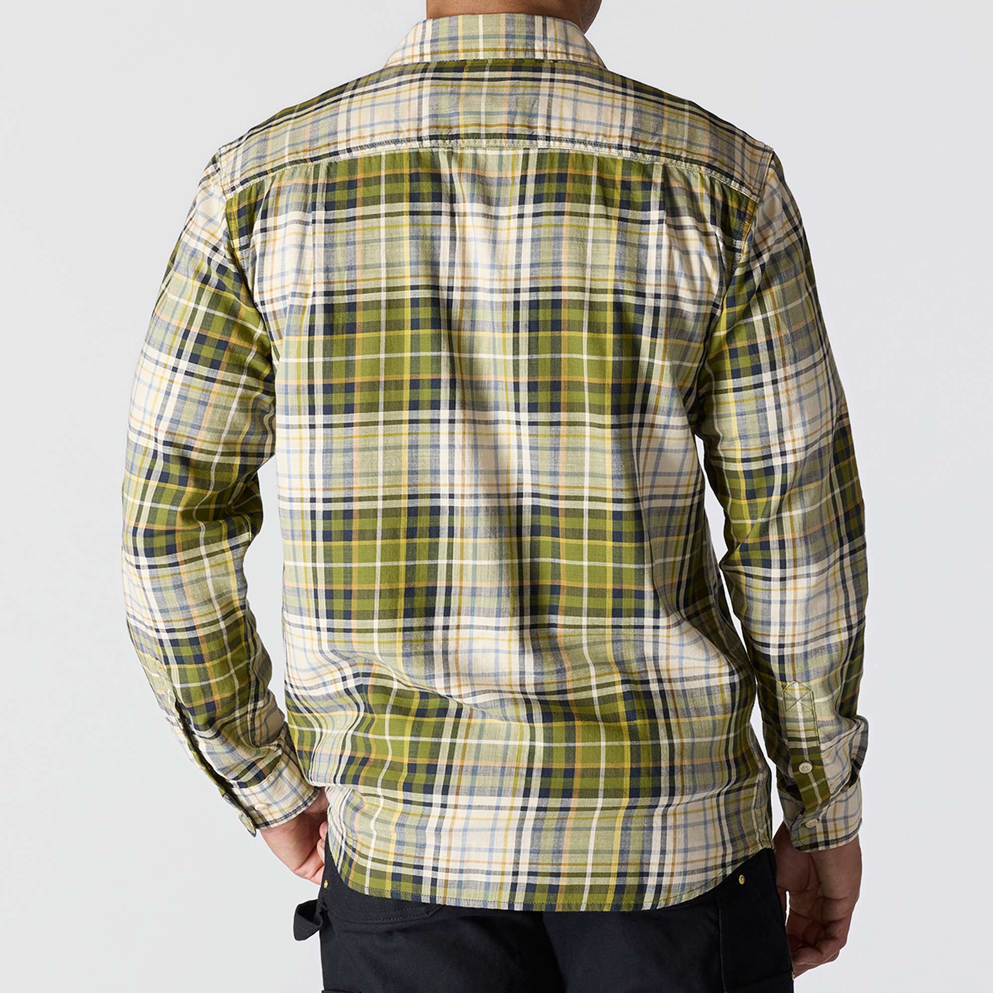 Rugged Flex™ Relaxed Fit Lightweight Long-Sleeve Plaid Shirt