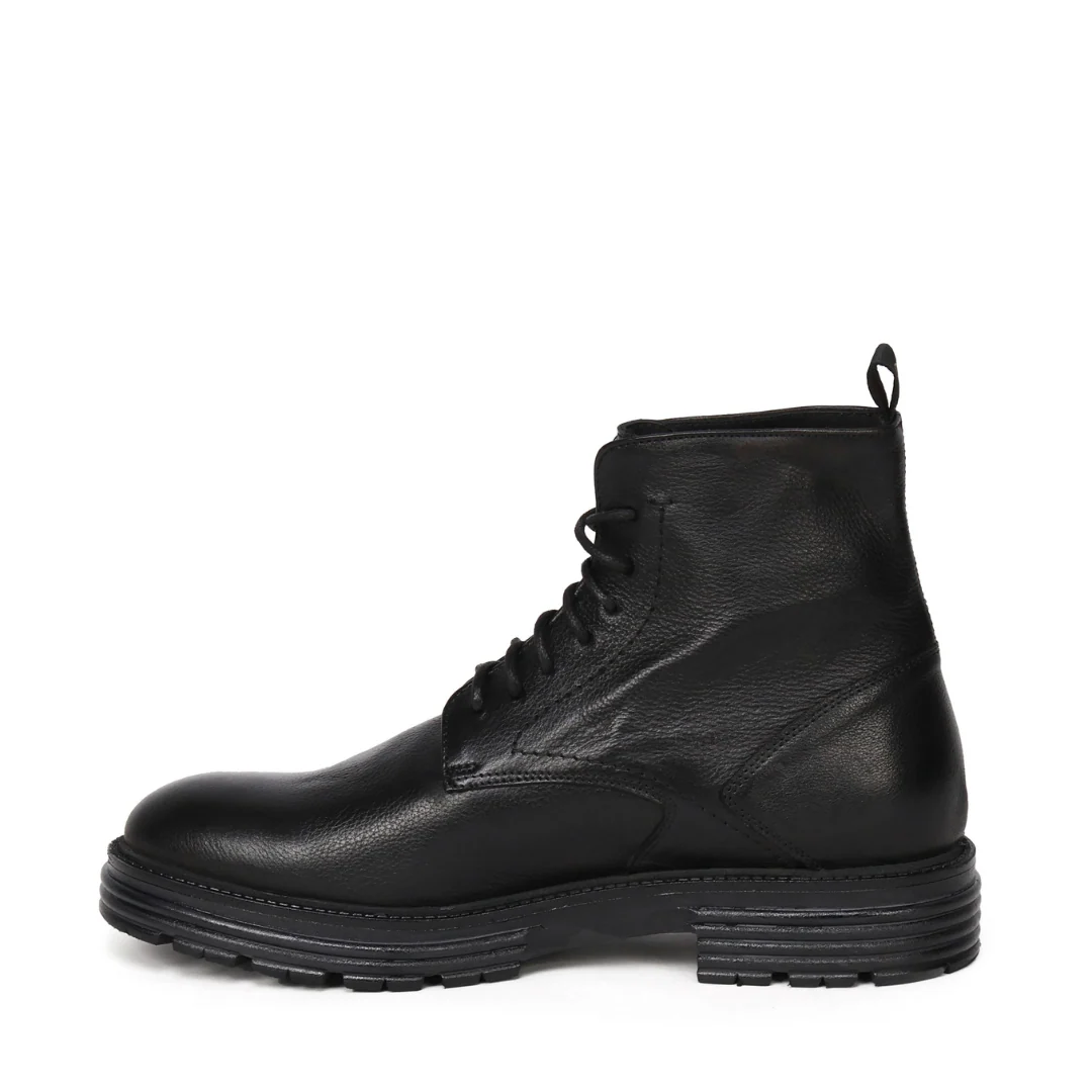 Dynasty Bufalo | Black | In leather