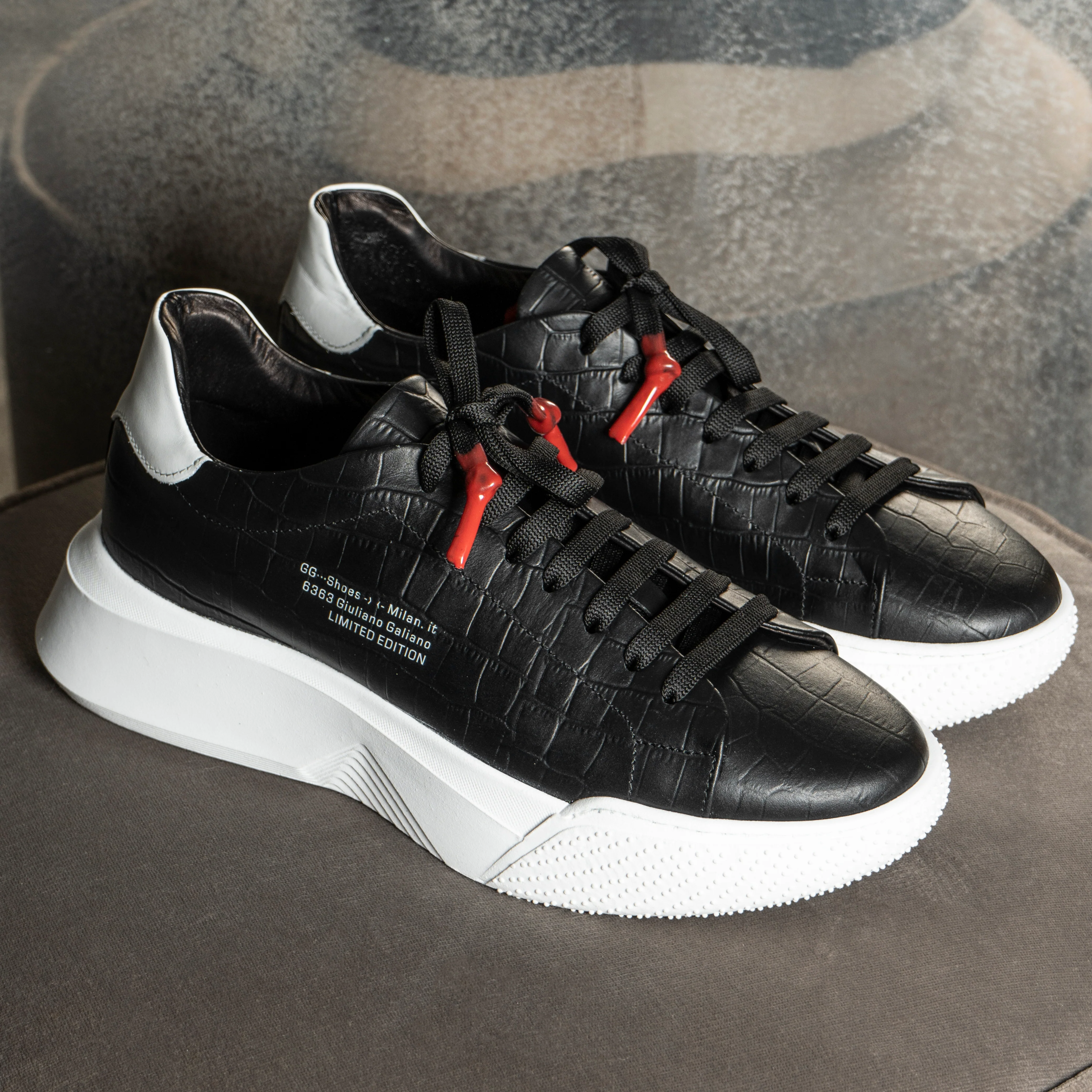 Nemesis | Croc Black