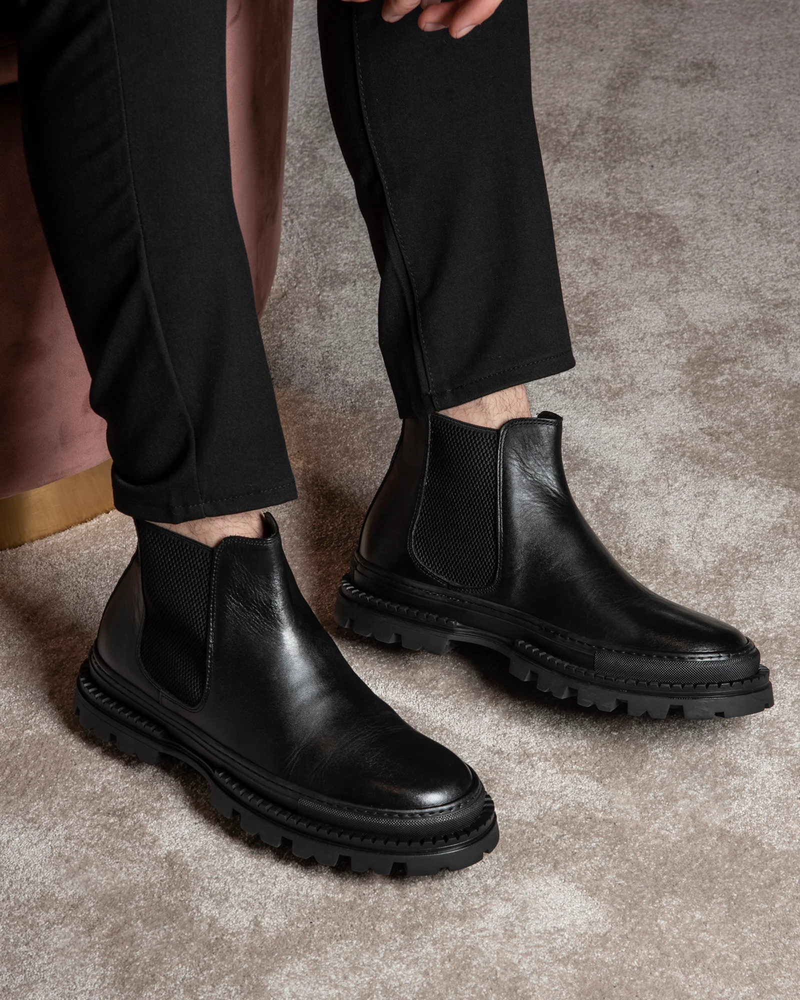 Elvis | Black Leather