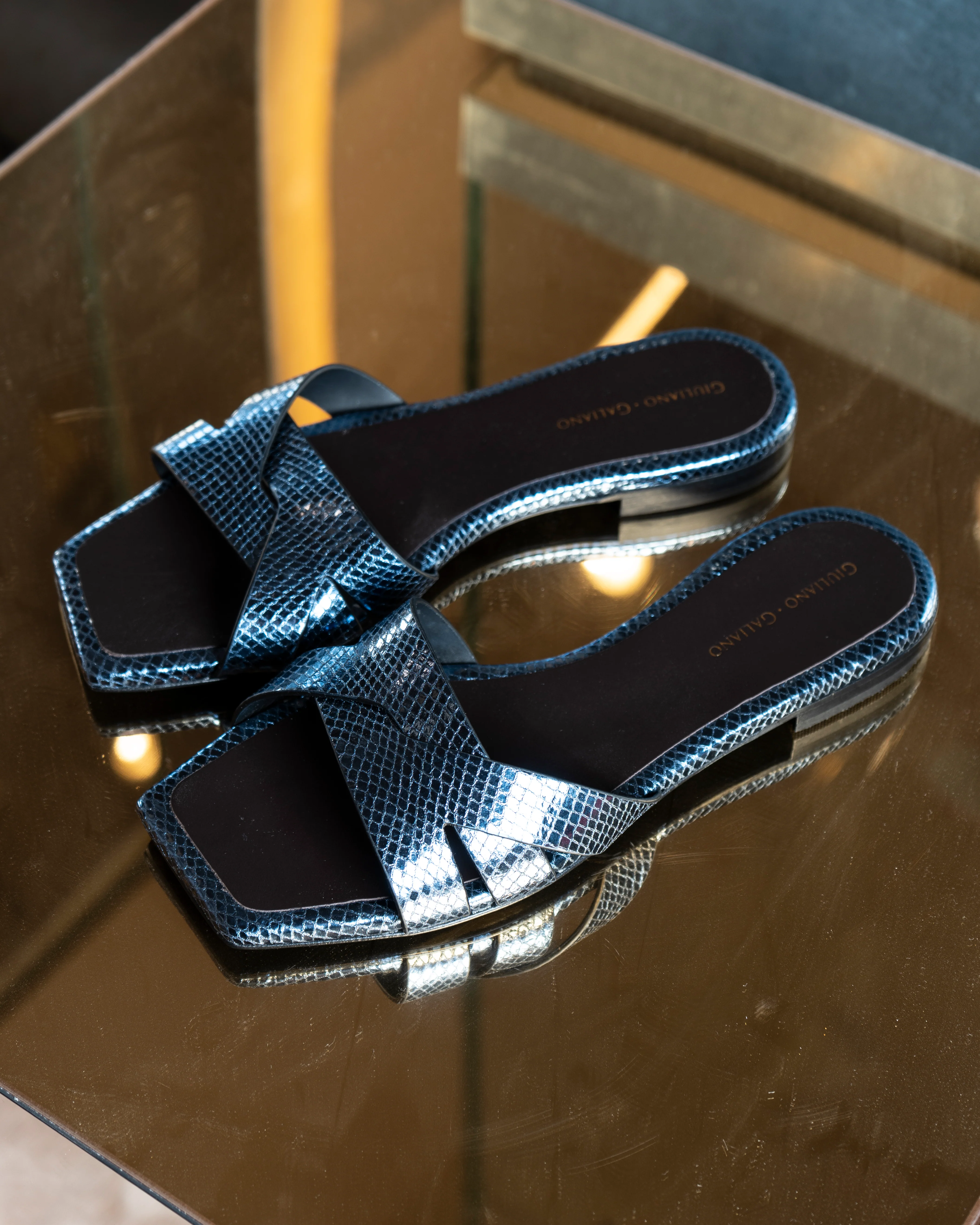 Miryam Flat Sandals | Blue