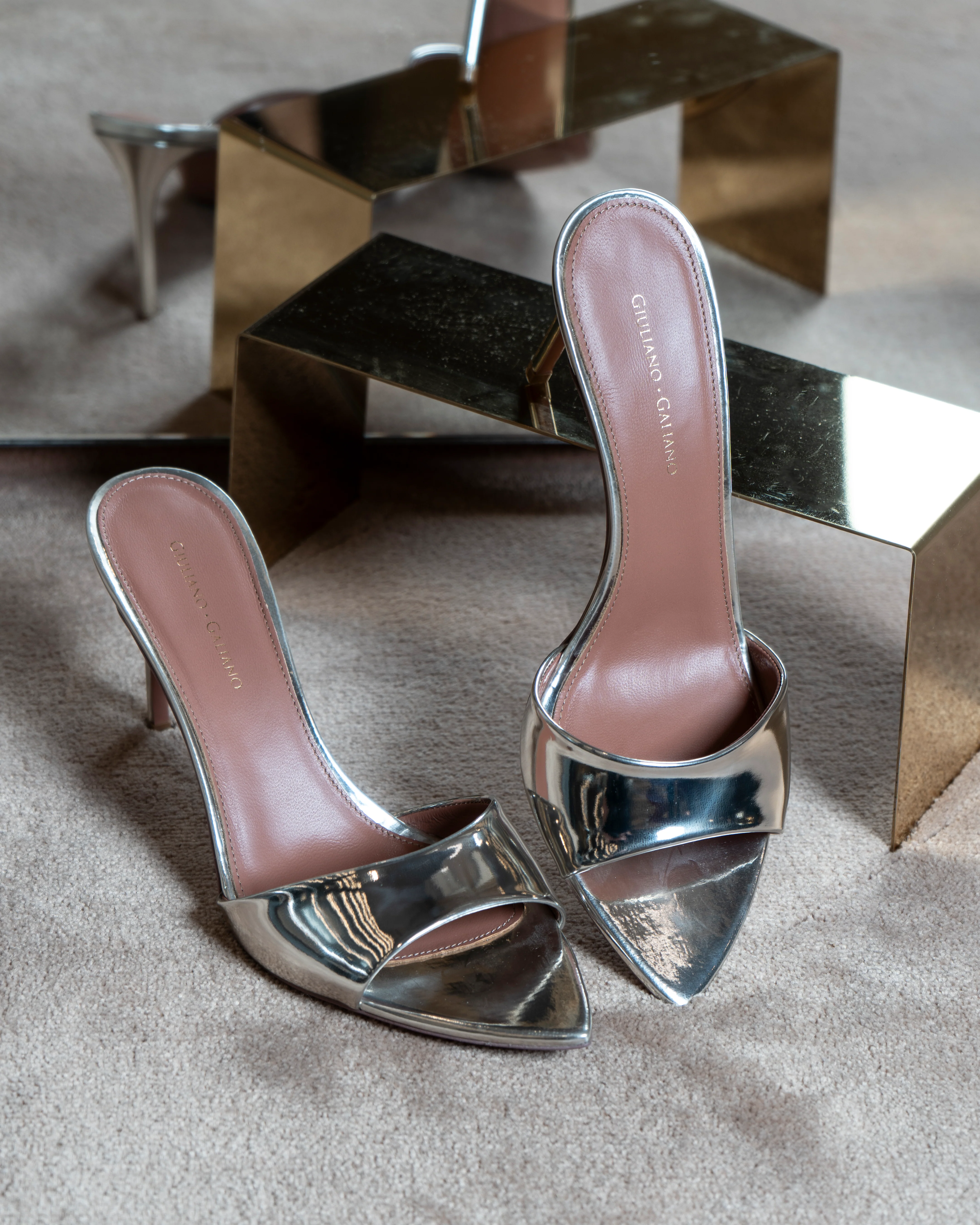 Alixia Sandal | Pelle | Platinum
