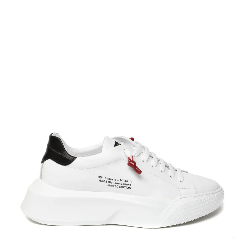 Nemesis White | Black