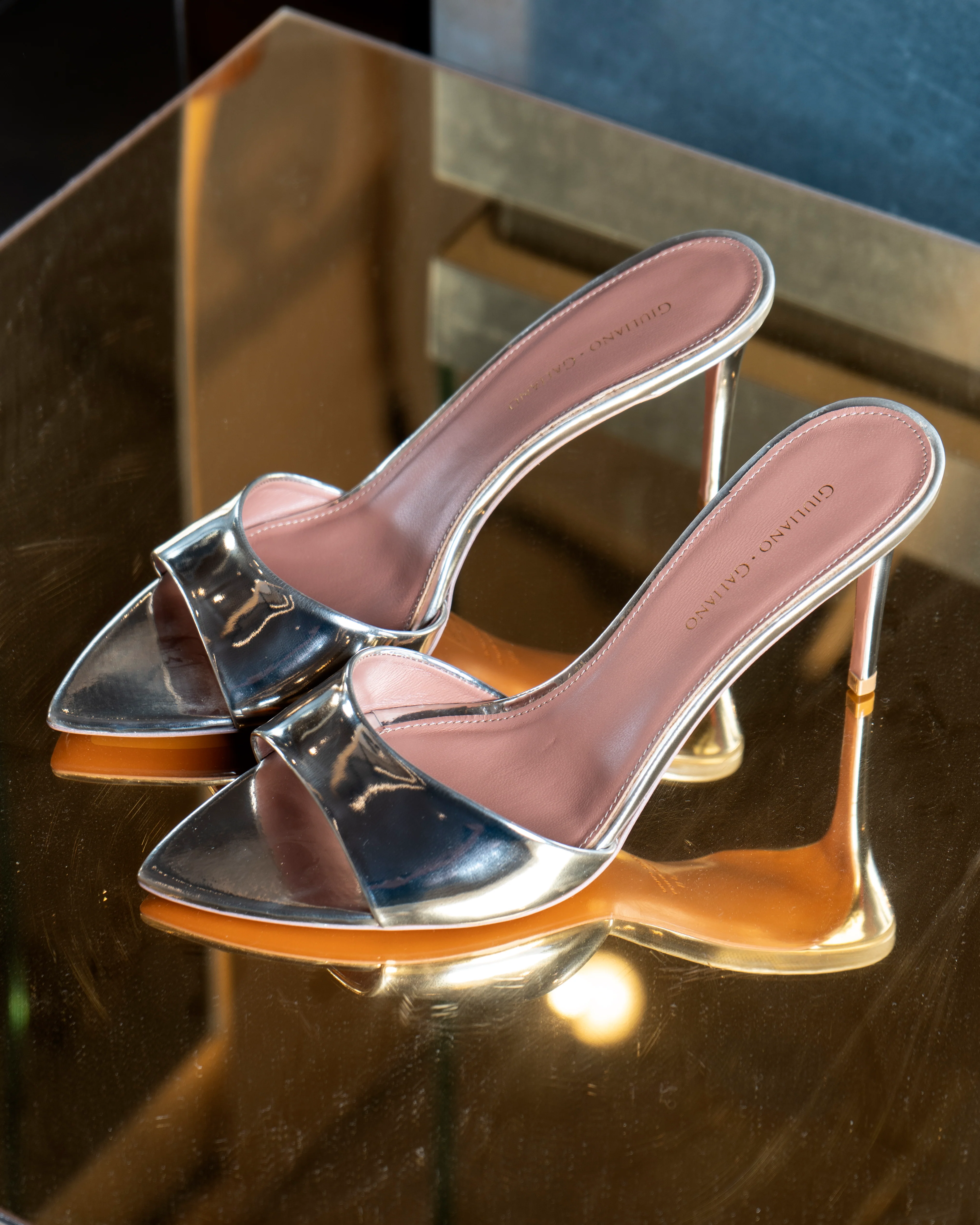 Alixia Sandal | Pelle | Platinum