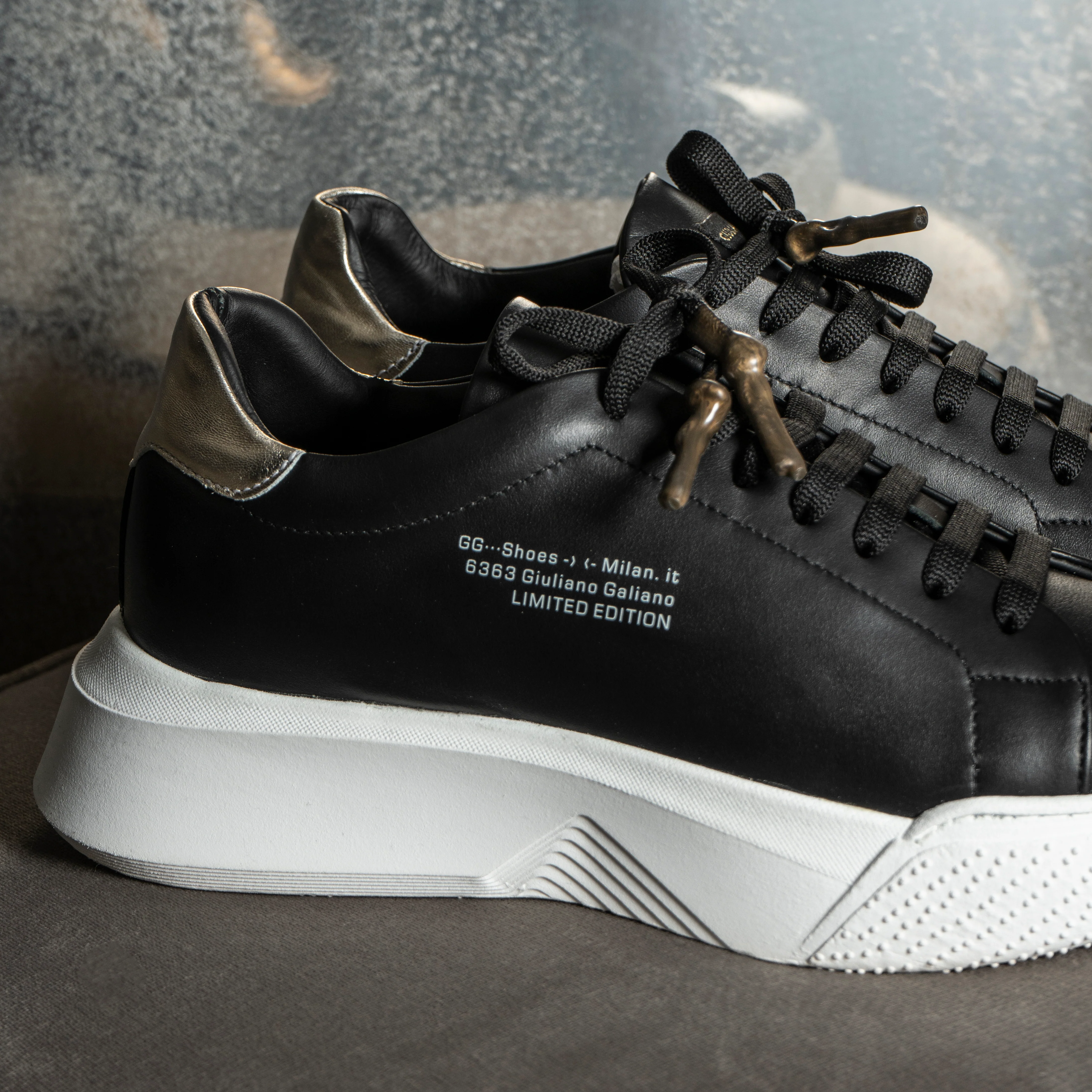 Nemesis | Black & Gold