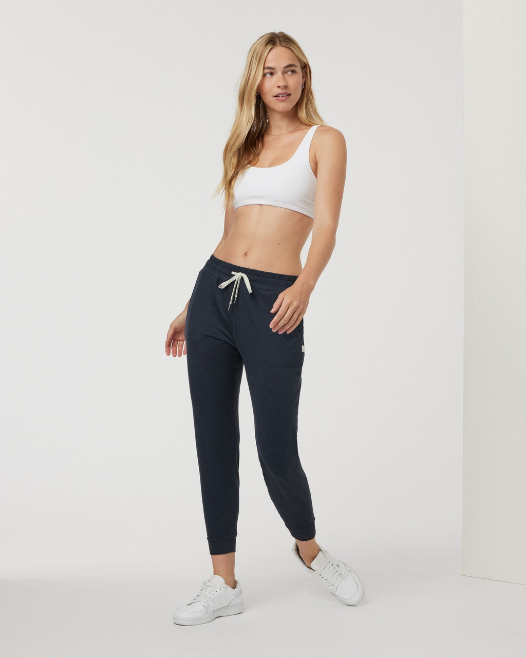 Vuori Performance Joggers - Women's