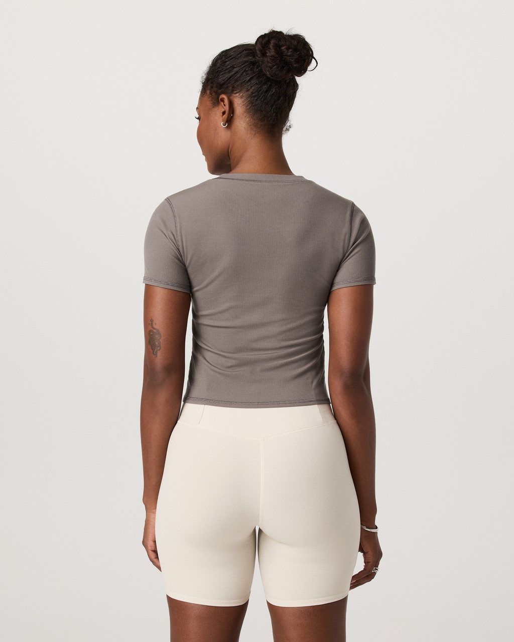 Vuori Pose Fitted Tee - Women's