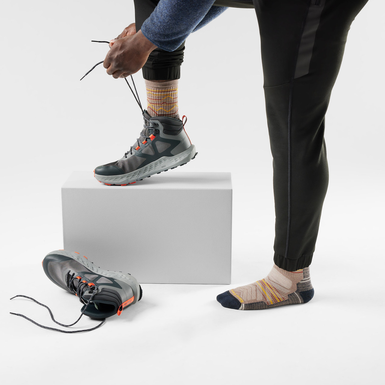 Smartwool Performance Light Cushion Mountain Range Pattern Crew Socks - Unisex