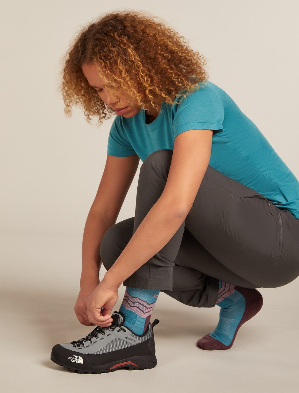 icebreaker Hike+ Medium Crew Across the Peaks Socks - Women's