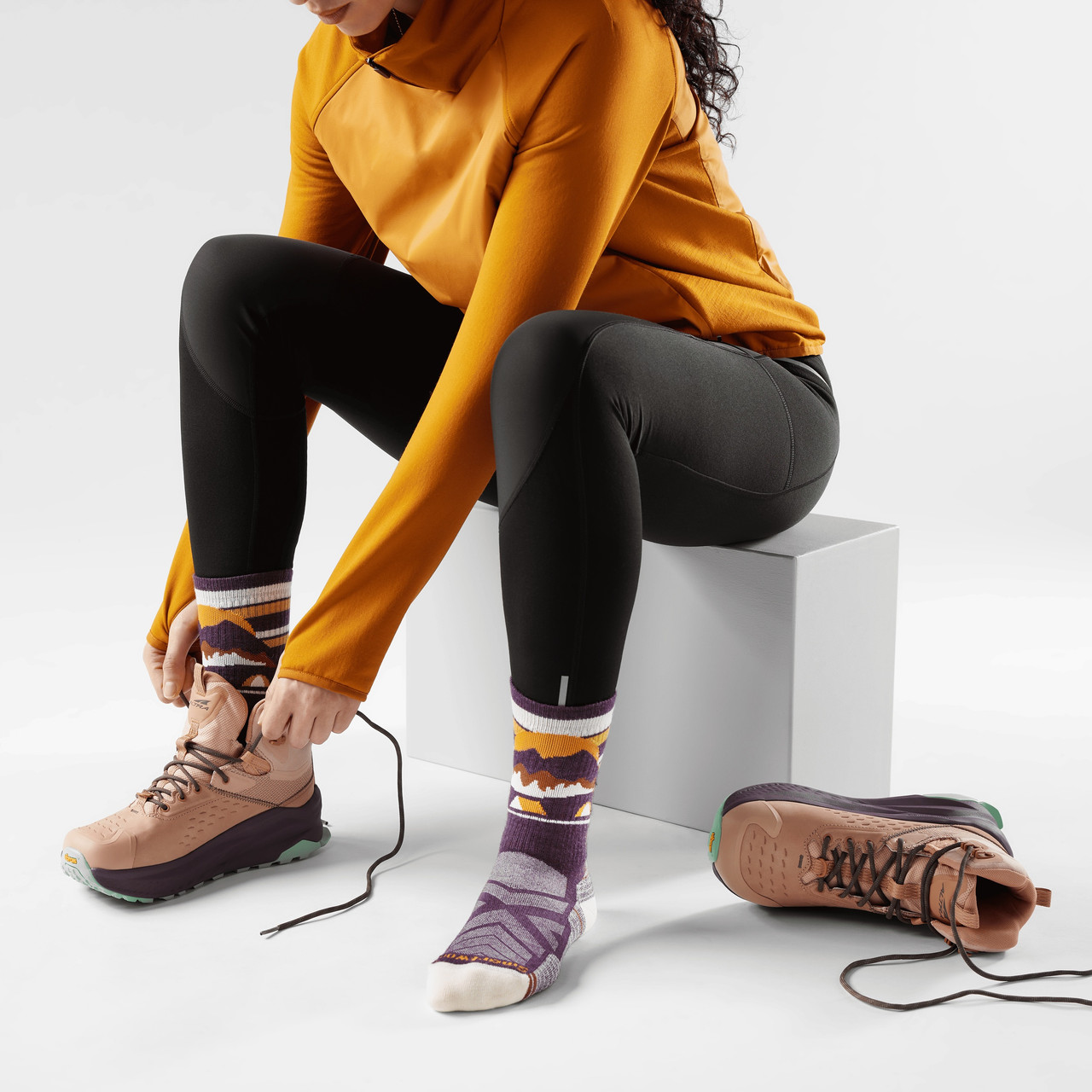 Smartwool Hike Light Cushion Mountain Moon Crew Socks - Women's