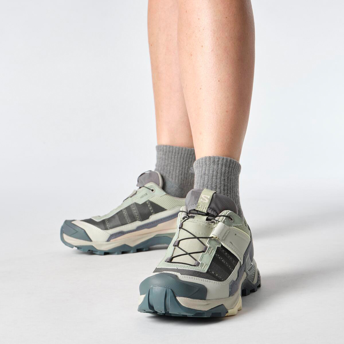 Salomon X Ultra 5 Gore-Tex Trail Shoes - Women's