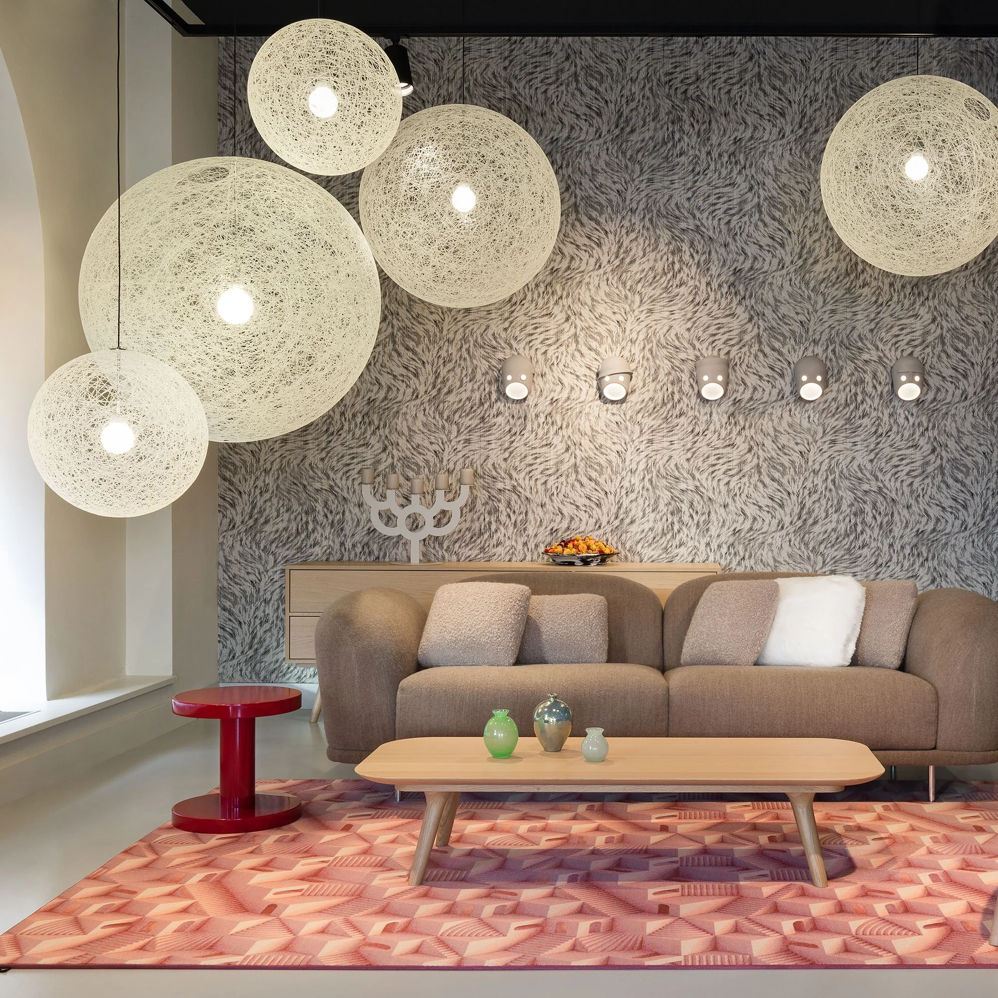 Random Light II, Medium