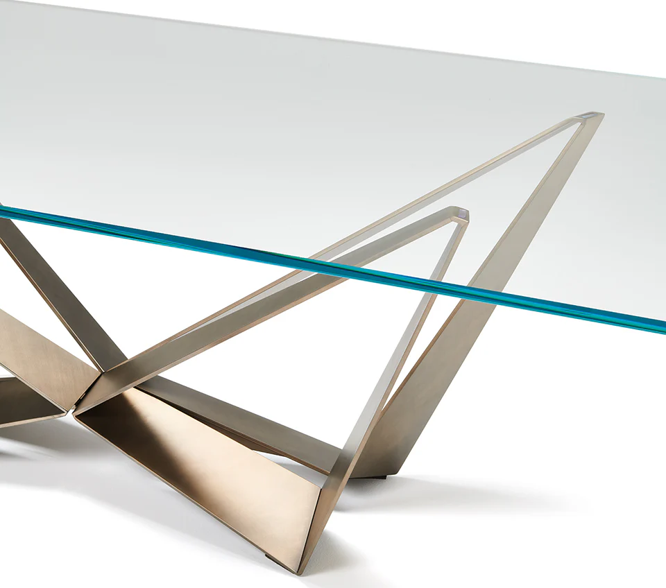 SKORPIO Table