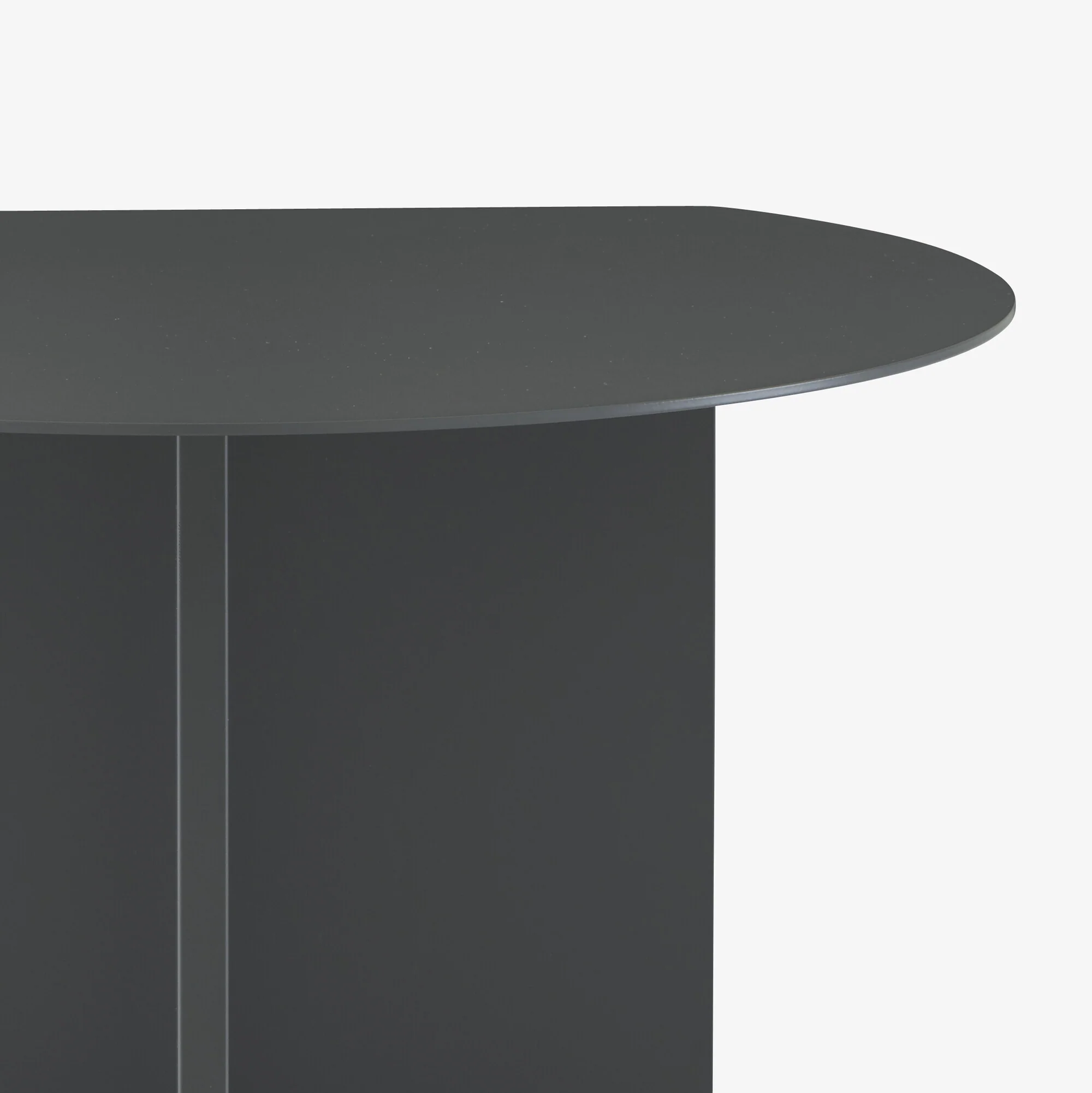 Oda Pedestal Table