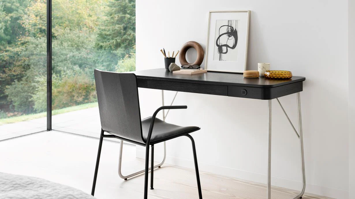 SM 802 Dining Armchair (Upholstered Shell)