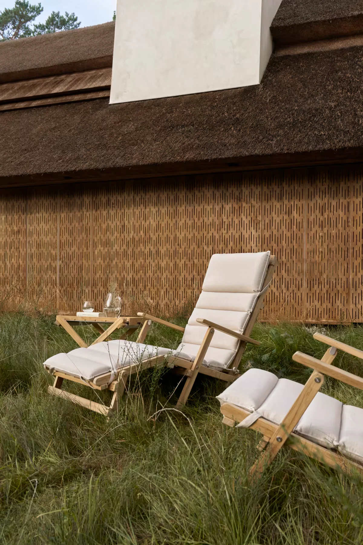 BM5565 Deck Chair With Footrest & Cushion