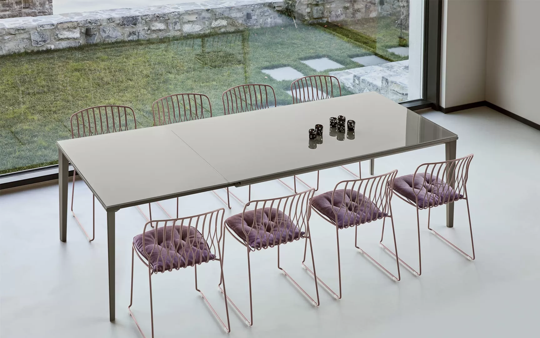 Echo Extendable Table