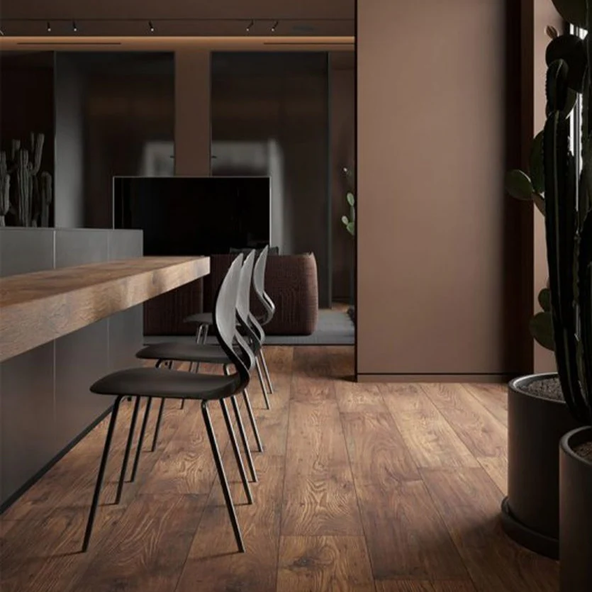 PIKAIA Four Legs Chair