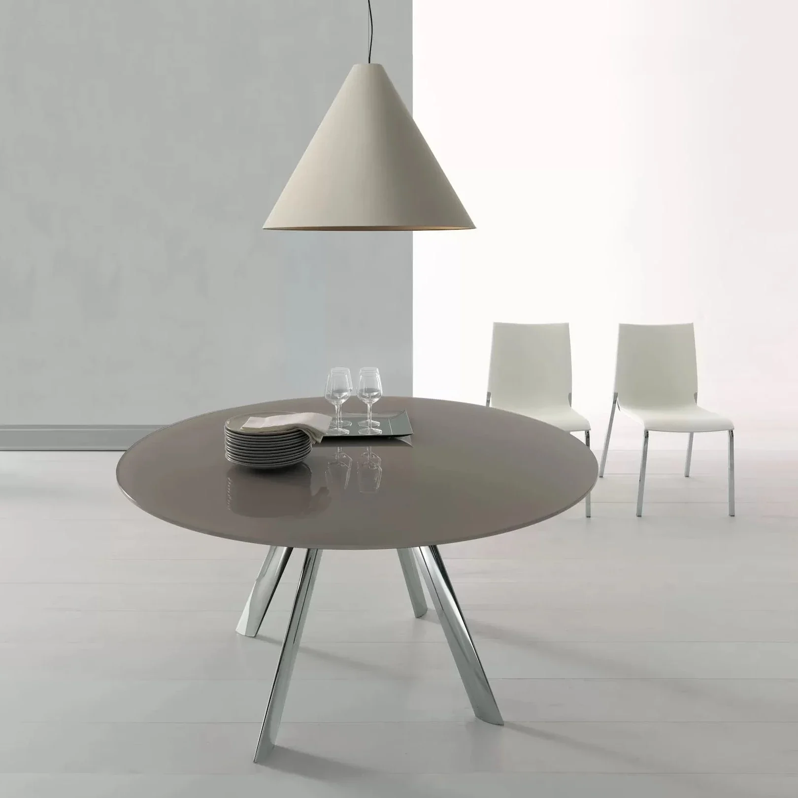 Giro Extendable Round Table