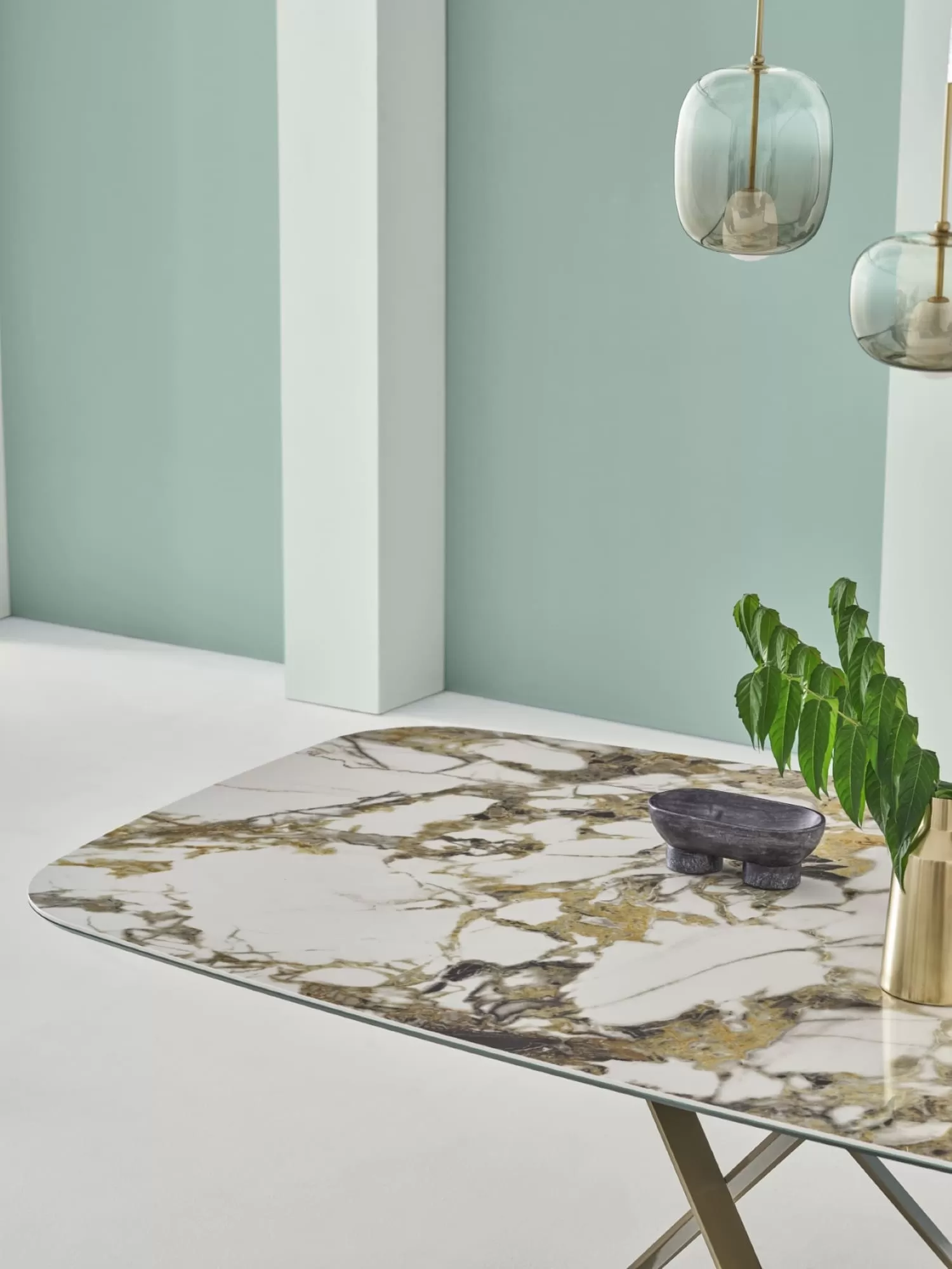 Delta Barrel Marble/Ceramic Table